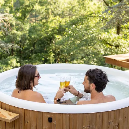 Les Safranieres Eco-lodge D'exception Air * Sauveterre-de-Rouergue